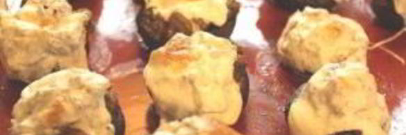 фаршированные грибы с оливками и орехами