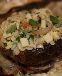 Грибы, фаршированные перловкой
