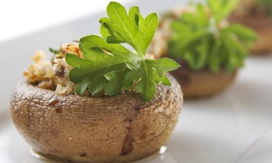 Рецепт грибов, фаршированных рикоттой и луком