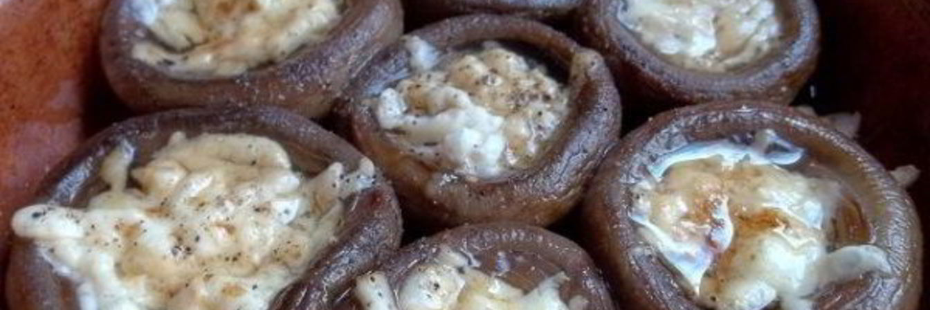 Грибы под сыром в духовке