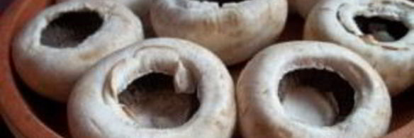 грибы под сыром в духовке