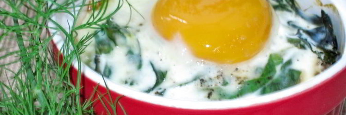 Грибы, запеченные со шпинатом и яйцом
