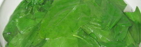 грибы, запеченные со шпинатом и яйцом