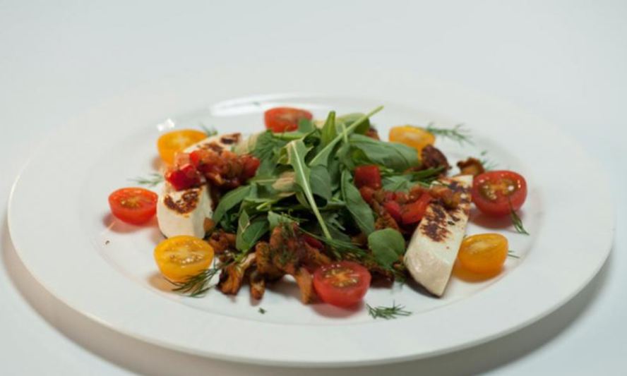 Рецепт лисичек с жареным адыгейским сыром