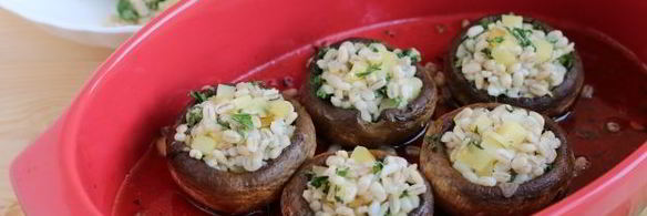шампиньоны, фаршированные перловкой