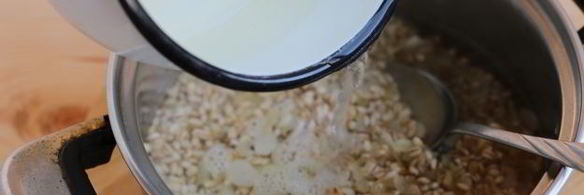 шампиньоны, фаршированные перловкой