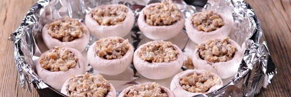 шампиньоны, фаршированные ветчиной и сыром, в духовке
