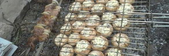 шампиньоны на мангале