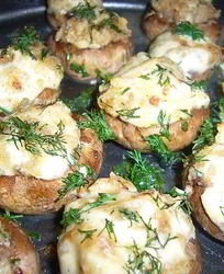 Шампиньоны с сыром и зеленью