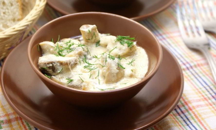 Рецепт шампиньонов со сметаной