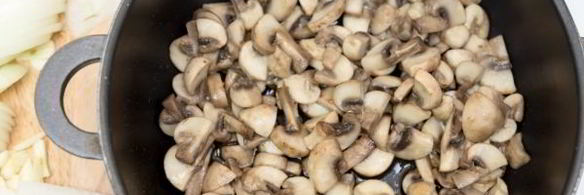 шампиньоны в сливках