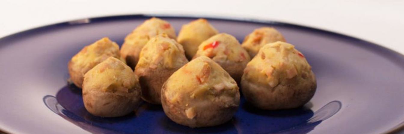 Запеченные шампиньоны с картофельной начинкой