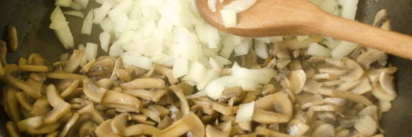 жареные шампиньоны со сметаной