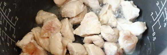 гуляш из курицы в мультиварке