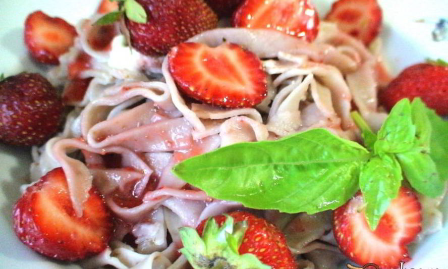 Рецепт клубничной лапши