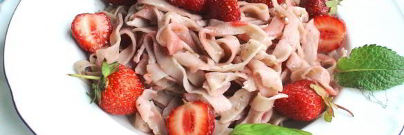 клубничная лапша