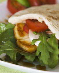 Кармашки с котлетами из лосося