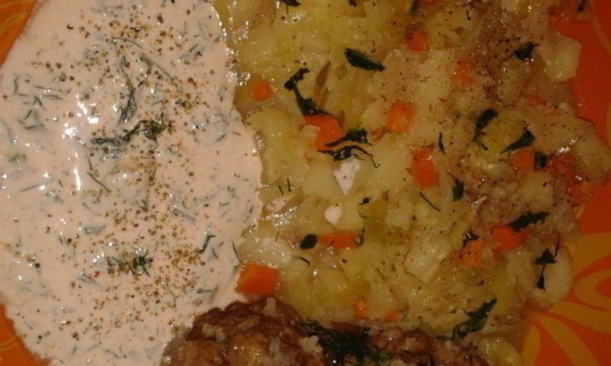 Рецепт котлеток с рисом под нежным соусом с капустным гарниром