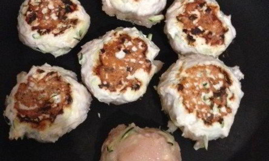 Рецепт котлет из куриного филе с цукини и луком