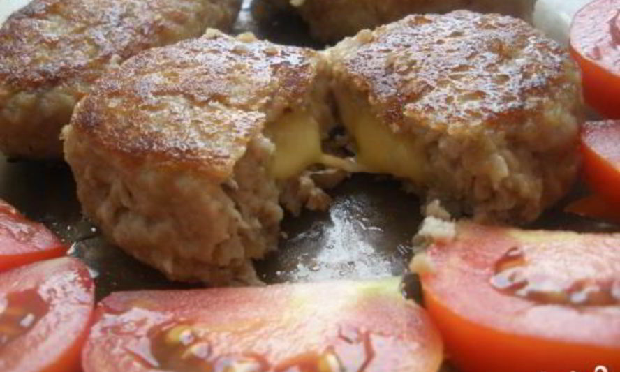 Рецепт котлет с сырной начинкой