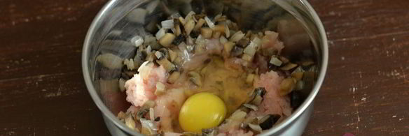 куриные котлеты с грибами