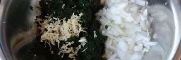 рубленные куриные котлеты со шпинатом