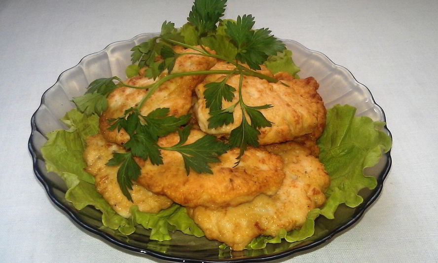 Рецепт рубленых куриных котлет с сыром на сковороде