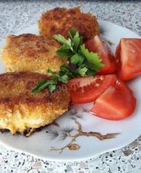 Рыбные котлеты из минтая с морковью и луком
