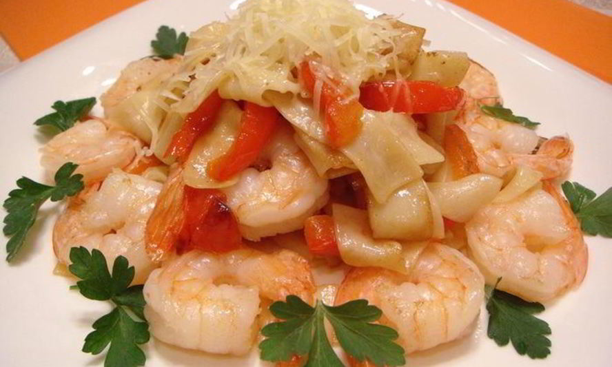 Рецепт лапши паппарделле с креветками и сладким перцем