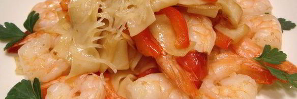 лапша паппарделле с креветками и сладким перцем