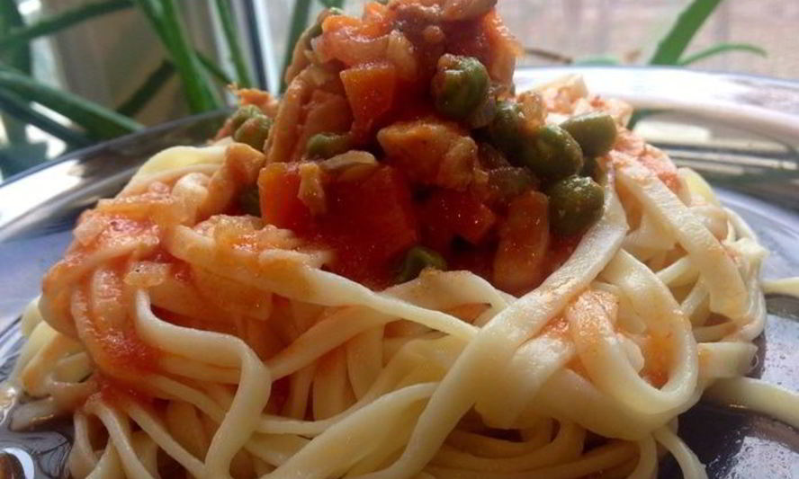 Рецепт лапши с курино-грибной подливой