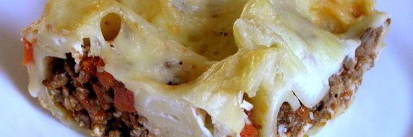 Лазанья из лумакони с мясным соусом по-мексикански