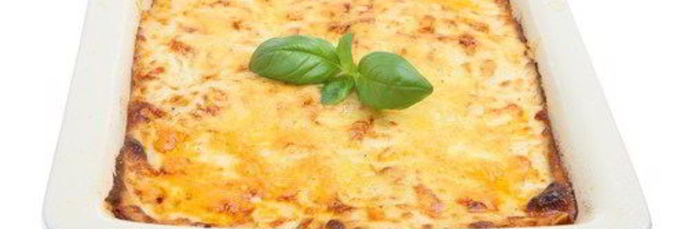 Лазанья с курицей, белыми грибами, грюйером и белым вином