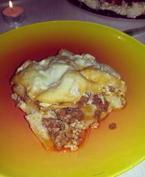 Мясная лазанья с пармезаном