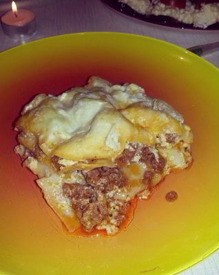 Мясная лазанья с пармезаном