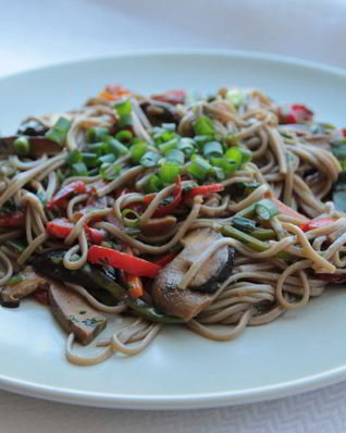 Летняя лапша соба stir-fry