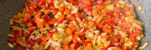 каннеллони с говядиной под шпинатным соусом