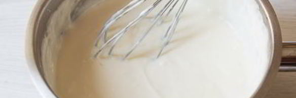 каннеллони с говядиной под шпинатным соусом