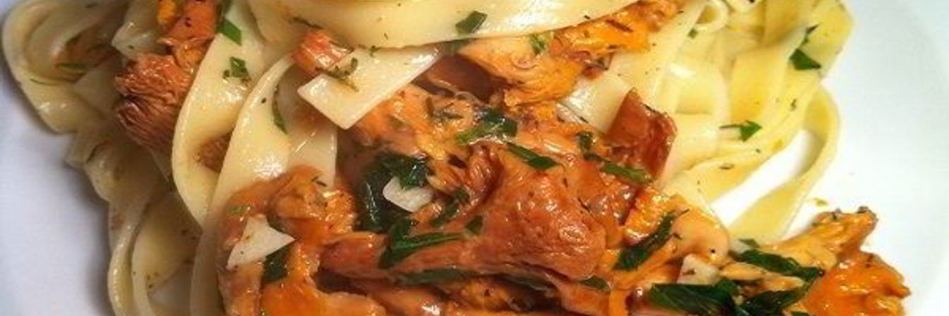 Лисички со спагетти по-итальянски