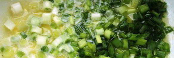 мафальдине с камчатским крабом и зеленым горошком, запеченные в пергаменте