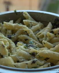 Макароны пенне с яичным соусом