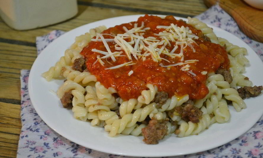 Рецепт макарон с фаршем под соусом