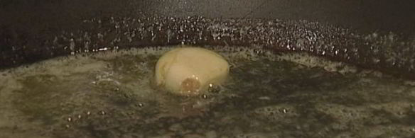 макароны с помидорами, базиликом и пармезаном