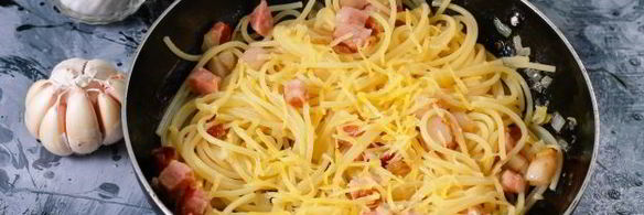 паста карбонара с беконом без сливок