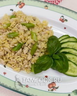 Паста орзо с фаршем и стручковой фасолью