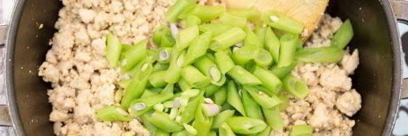 паста орзо с фаршем и стручковой фасолью