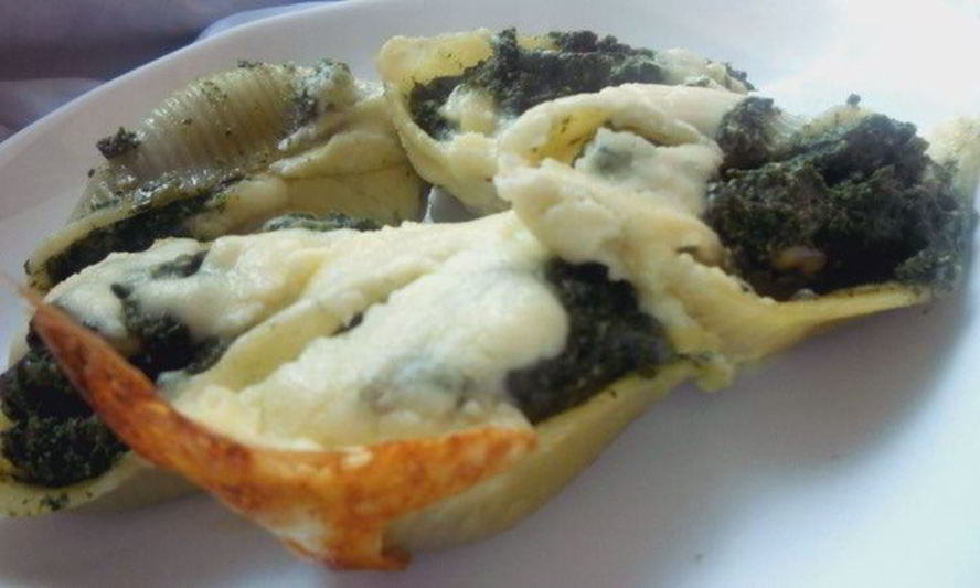 Рецепт пасты ракушки со шпинатом, рикоттой и кедровыми орешками