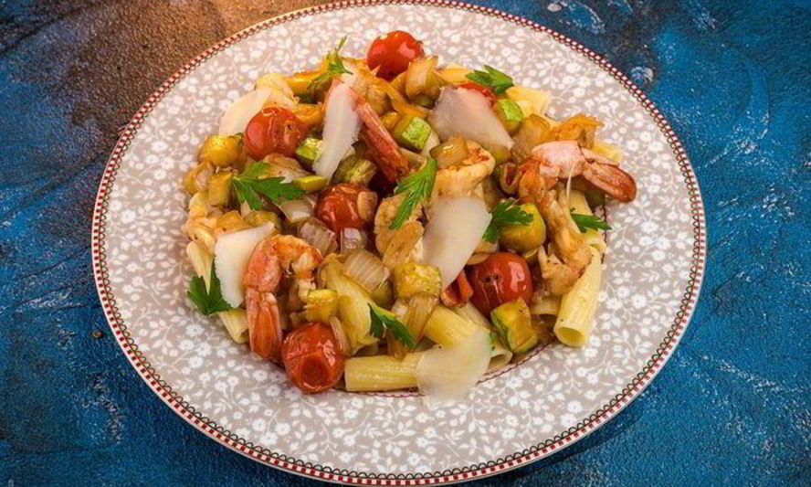 Рецепт пасты с креветками и кабачками