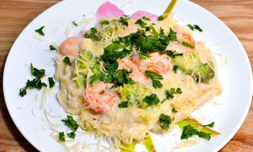 Рецепт пасты с креветками и соусом альфредо
