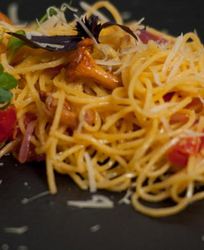 Паста с лисичками и сыром пекорино